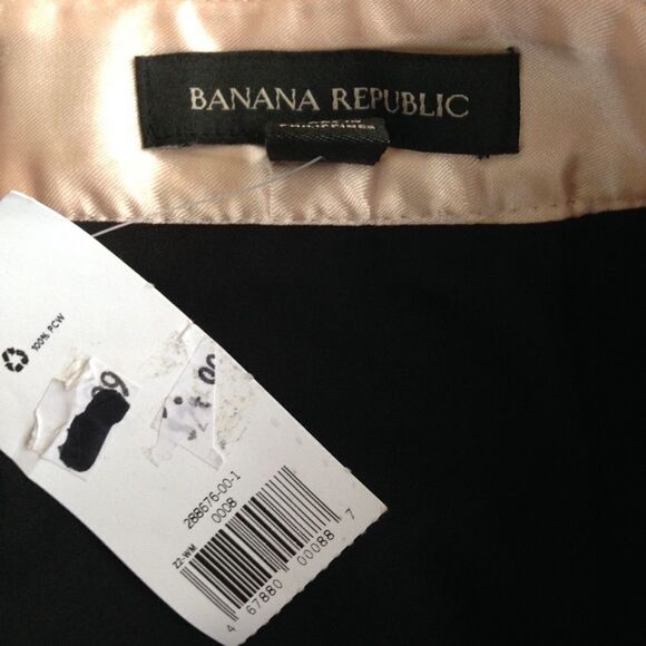 NWT Banana Republic pleat & flare skirt. Sz 8 - Picture 2 of 2